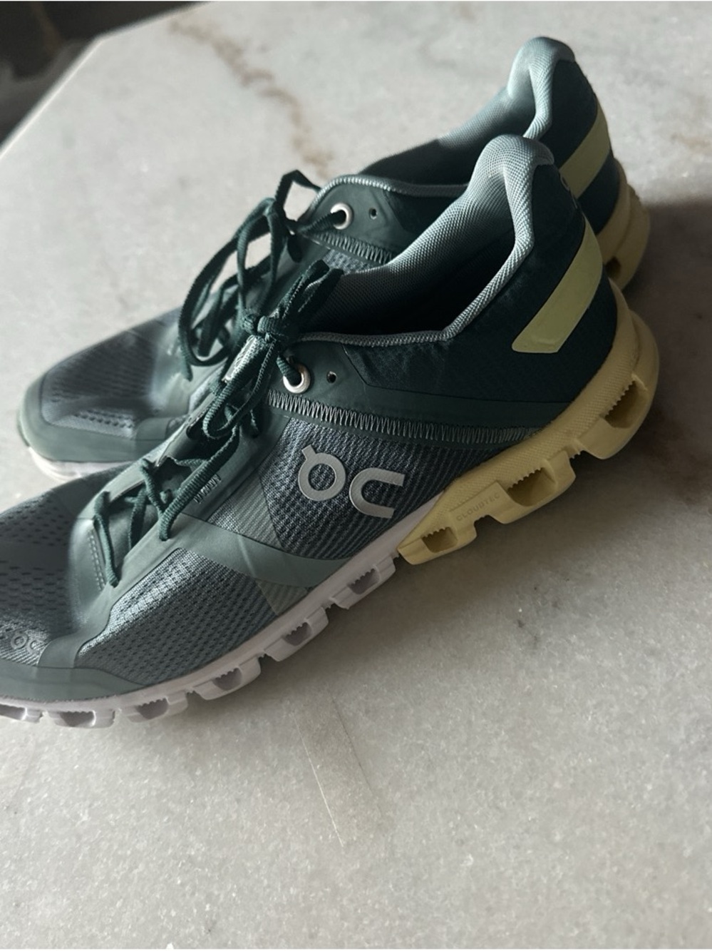 On Running Cloud Women’s Running Shoes in Green and Cream